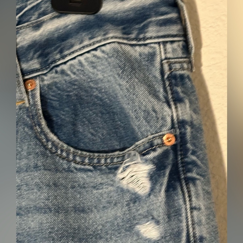 Women’s The Gap, Distressed Blue Jeans,size 12 T. - Picture 4 of 10
